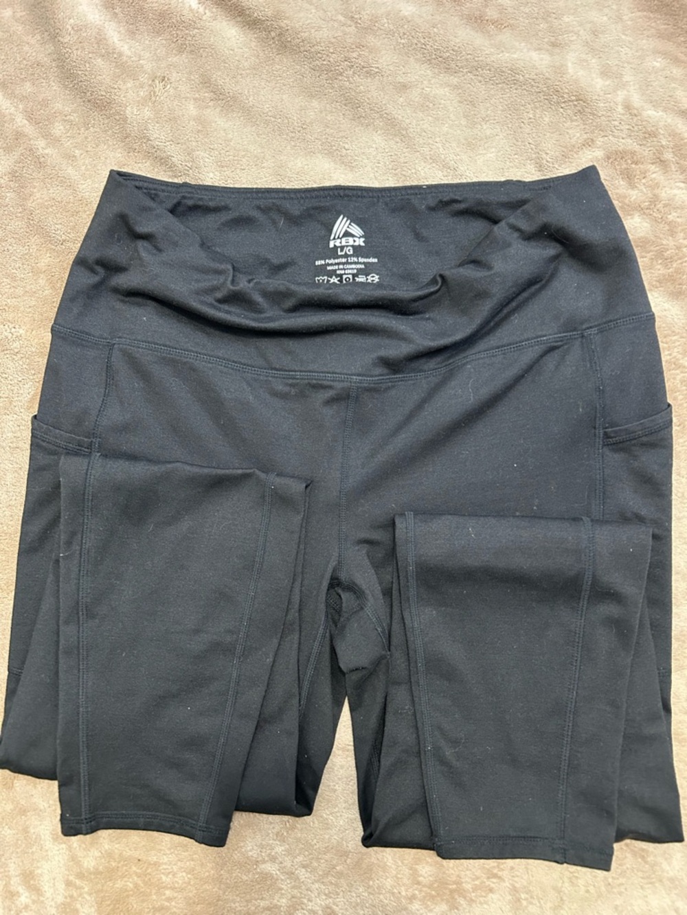 Reebok woman Black Athletic Leggings with Side Pockets